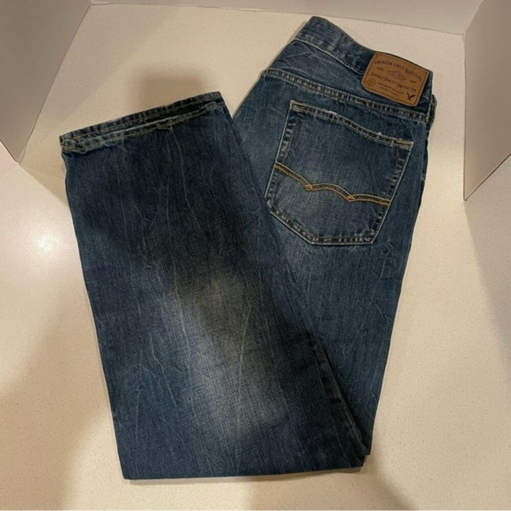American Eagle Outfitters Original Straight Leg AE Made to Last Line Denim Jeans